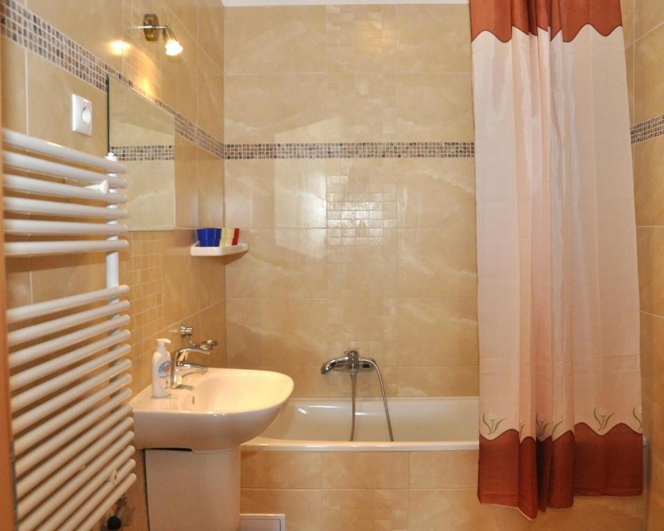 Tisza Palota Apartmanok Szeged Rum bild