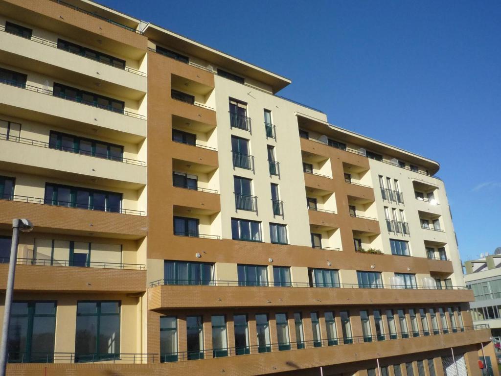 Tisza Palota Apartmanok Szeged Exteriör bild