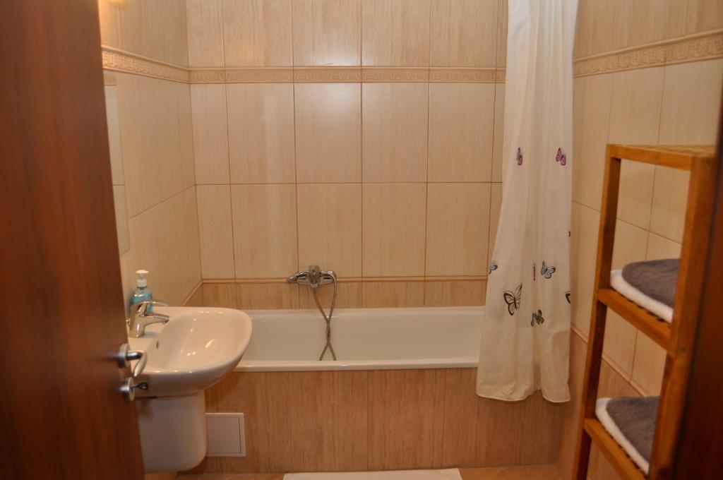 Tisza Palota Apartmanok Szeged Rum bild