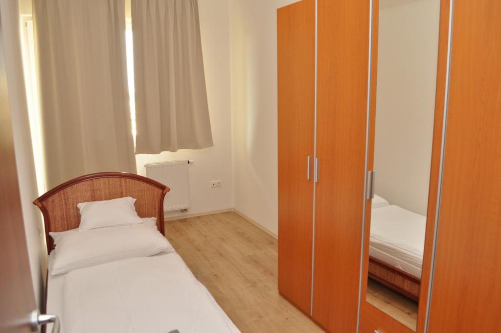 Tisza Palota Apartmanok Szeged Rum bild