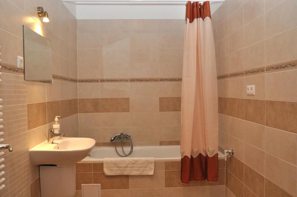 Tisza Palota Apartmanok Szeged Rum bild