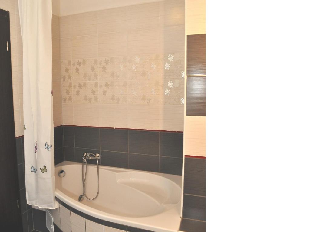 Tisza Palota Apartmanok Szeged Rum bild