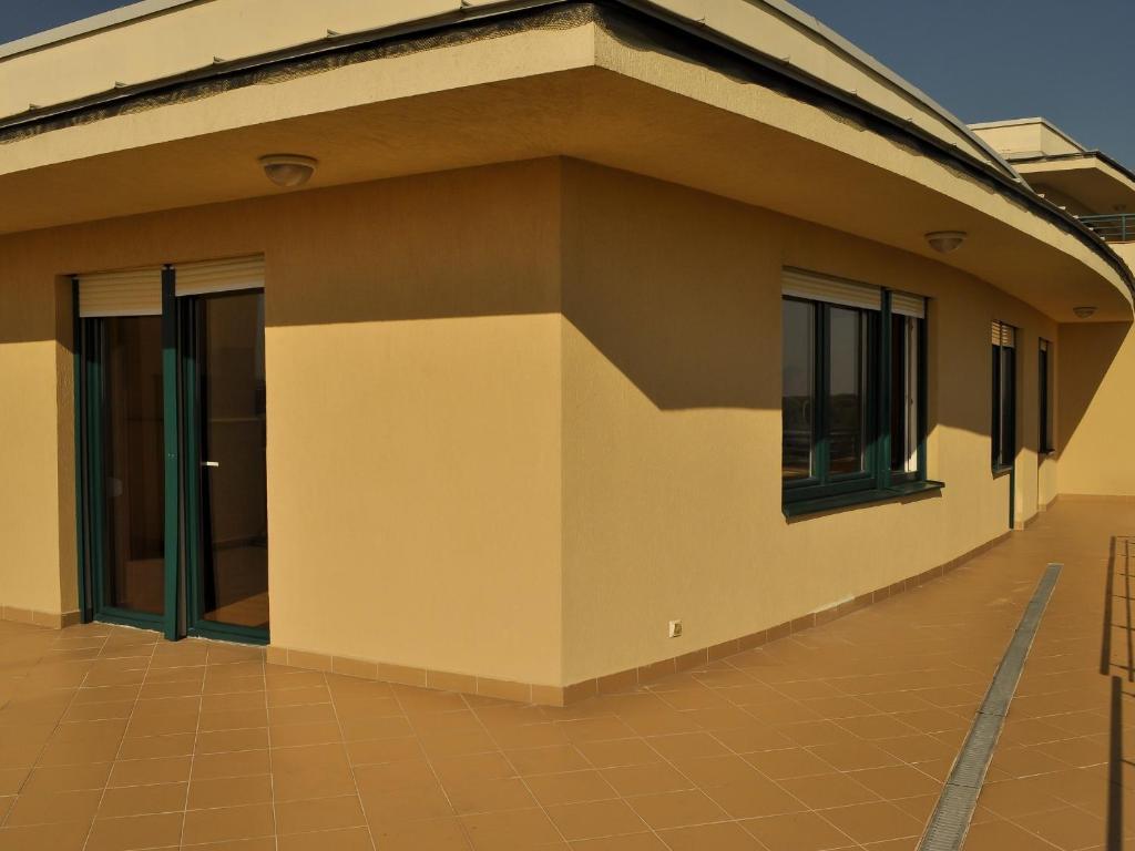 Tisza Palota Apartmanok Szeged Rum bild
